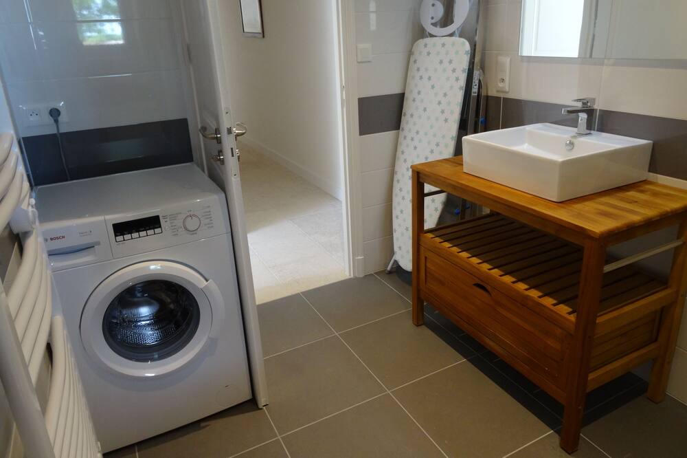 Photo of Bathroom in La Tour-Saint-Gelin
