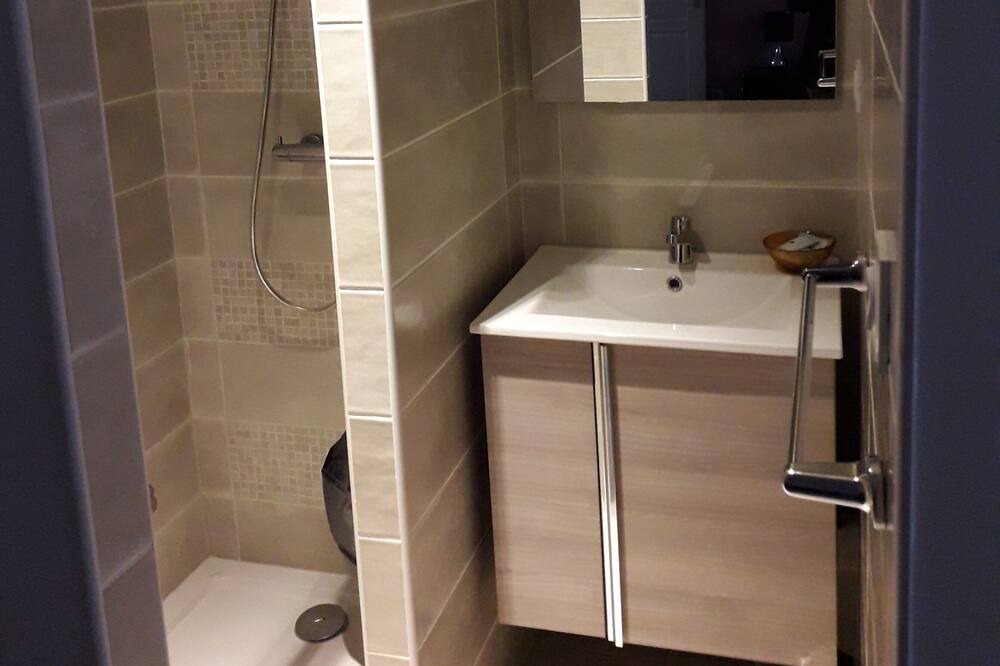 Photo of Bathroom in Carcassonne