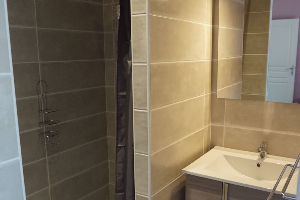 Photo of Bathroom in Carcassonne