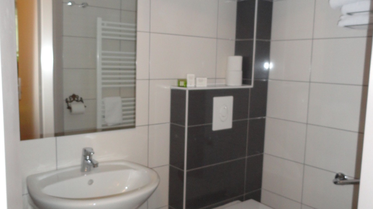 Photo of Bathroom in Danne-et-Quatre-Vents