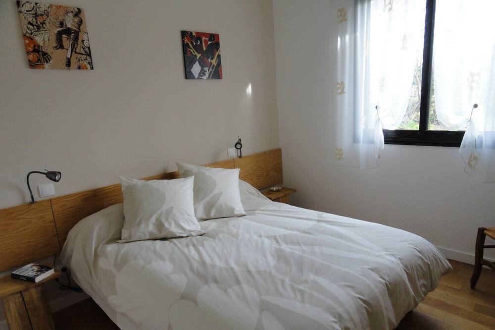 Photo of Bedroom in Froidfond