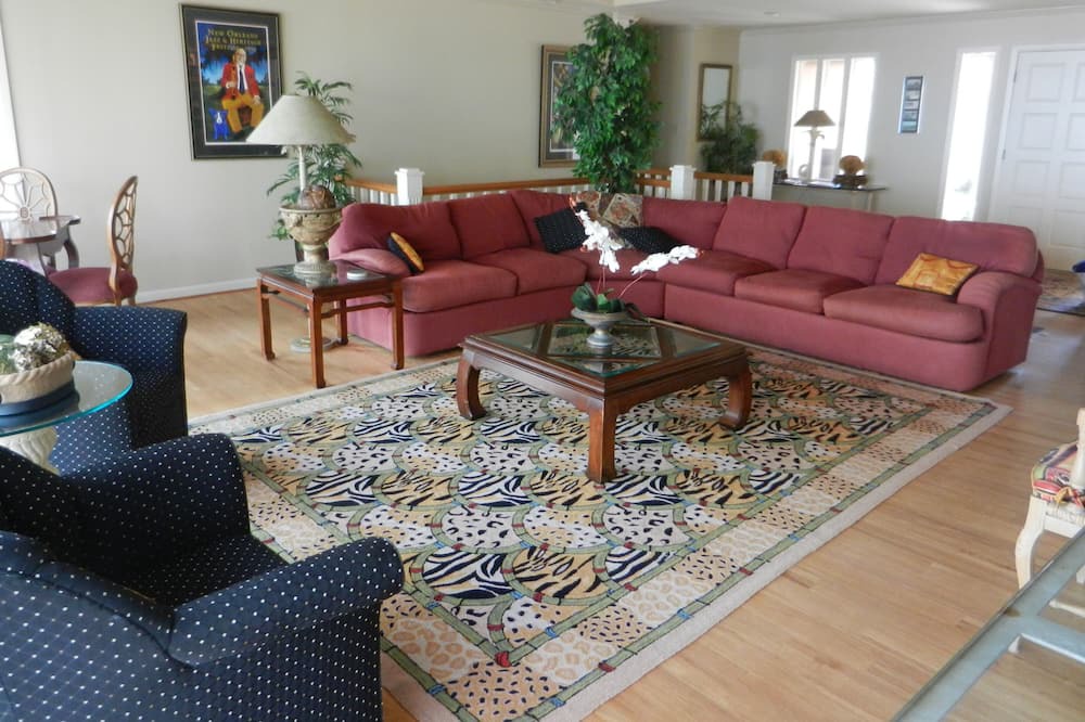 Photo of Bedroom in Eden Isle