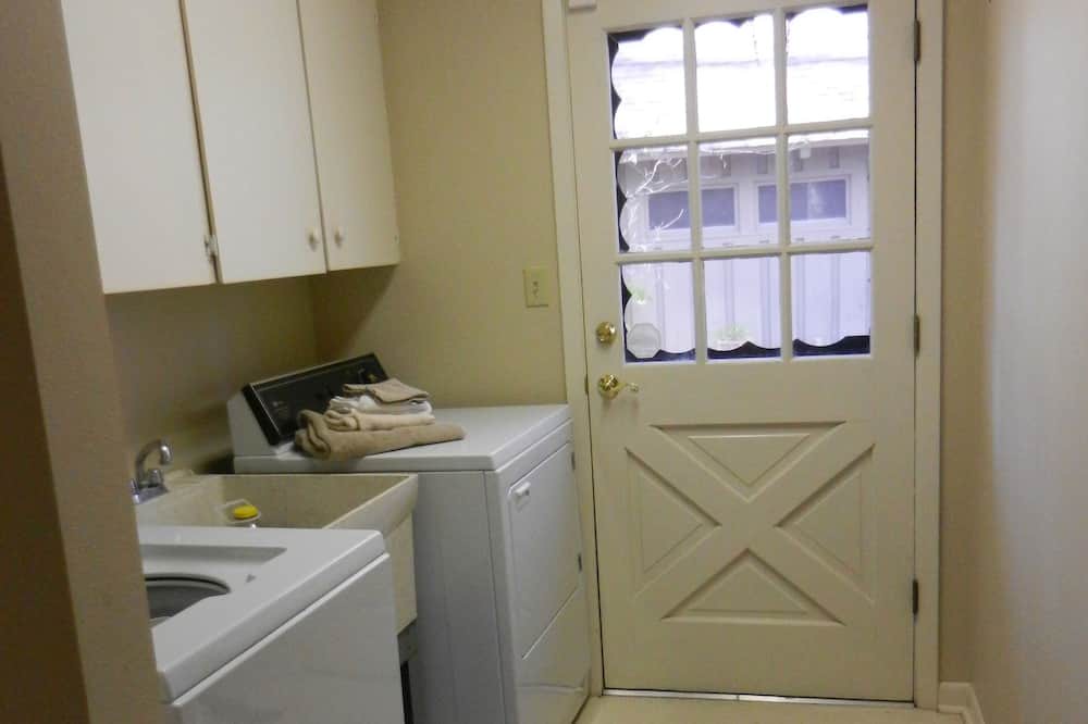 Photo of Bedroom in Eden Isle