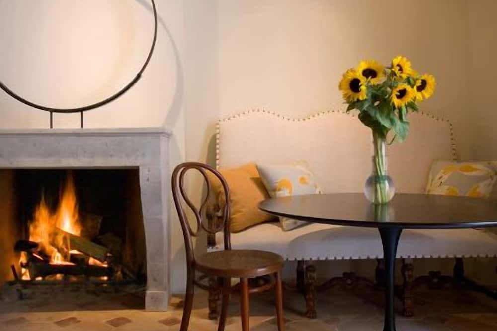Photo of Livingroom in Saint-Merri