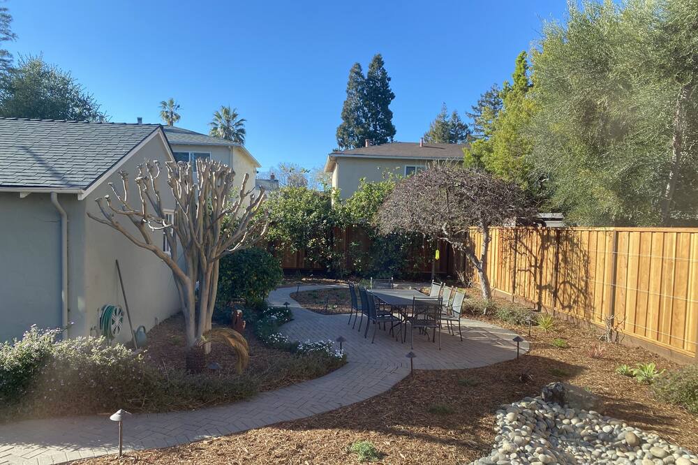 Photo of Outdoor in Shoreline West