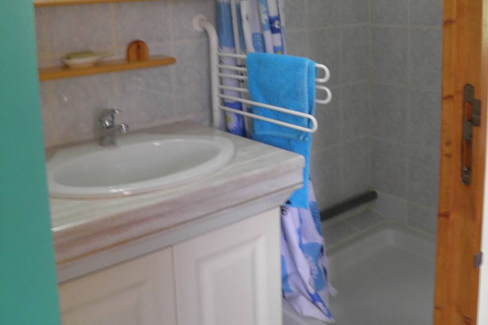 Photo of Bathroom in Loire-Authion