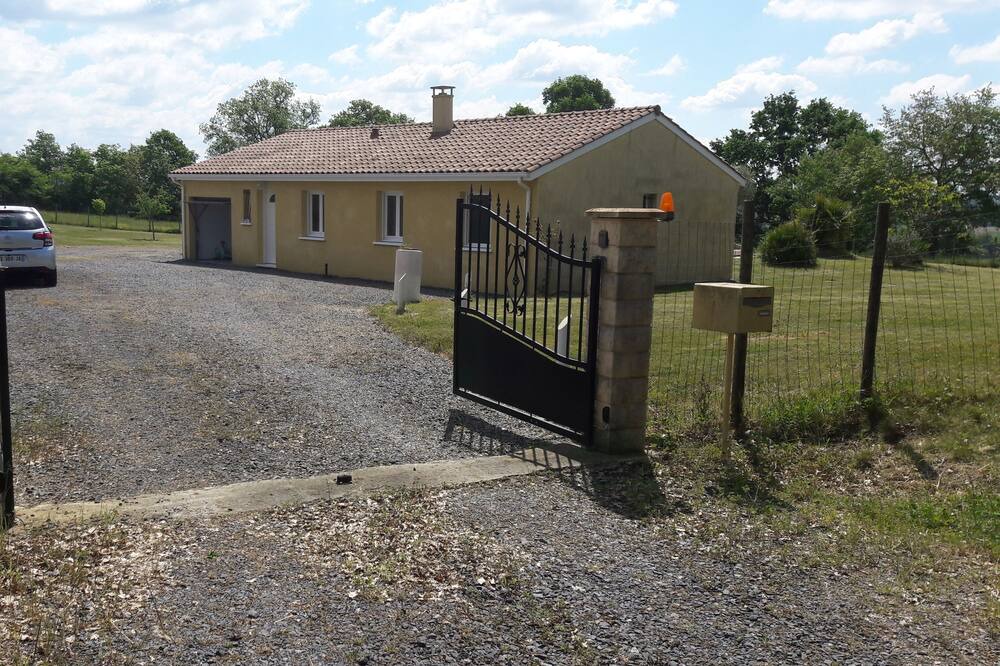 Photo of Outdoor in Aignan