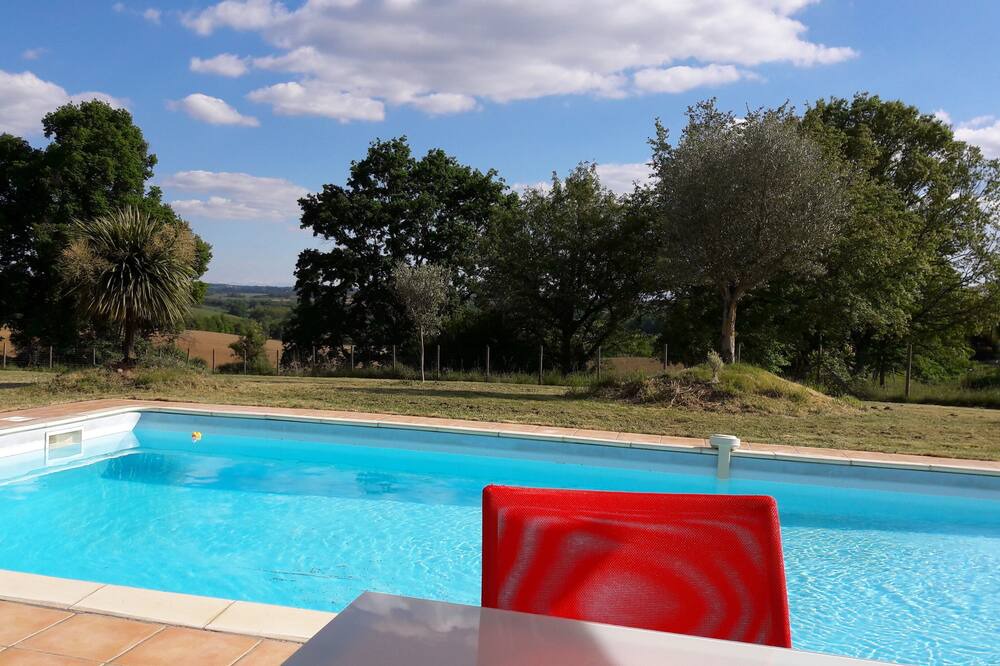 Photo of Outdoor in Aignan