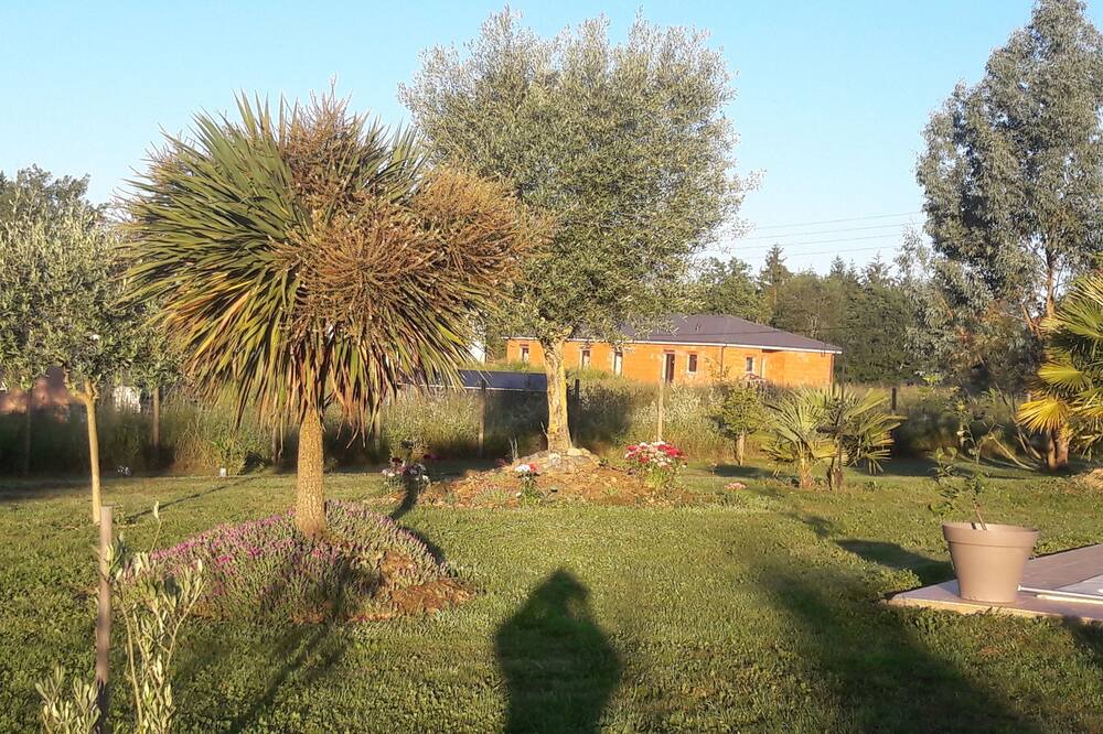 Photo of Outdoor in Aignan