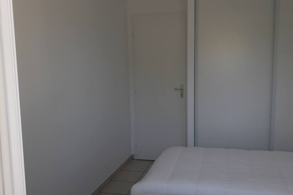 Photo of Bedroom in Aignan