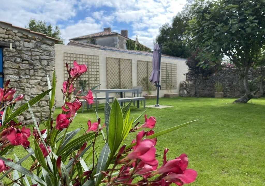 Photo of Outdoor in Le Bernard