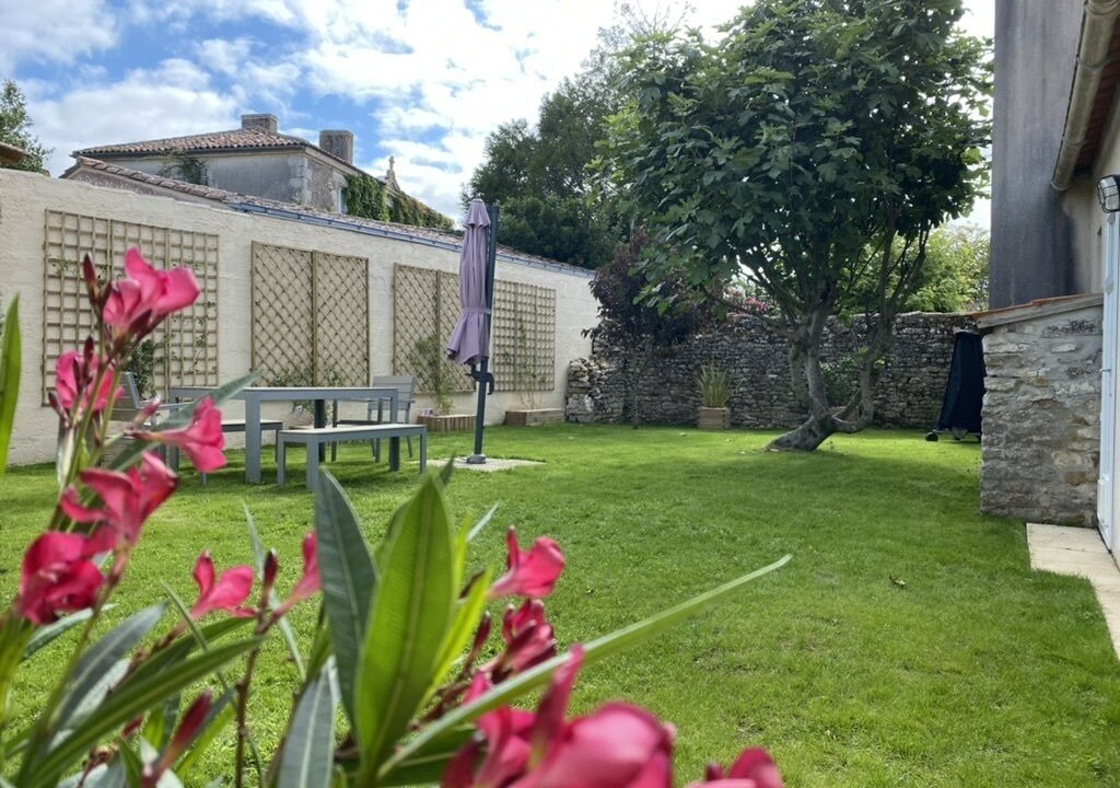Photo of Outdoor in Le Bernard