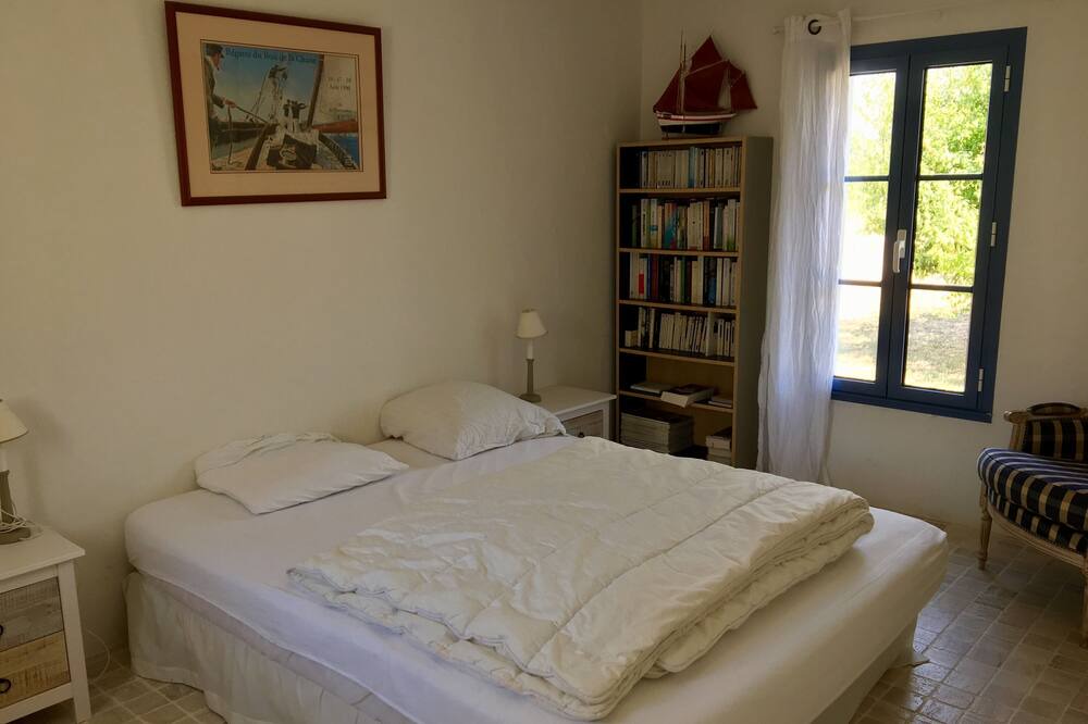 Photo of Bedroom in Barbatre