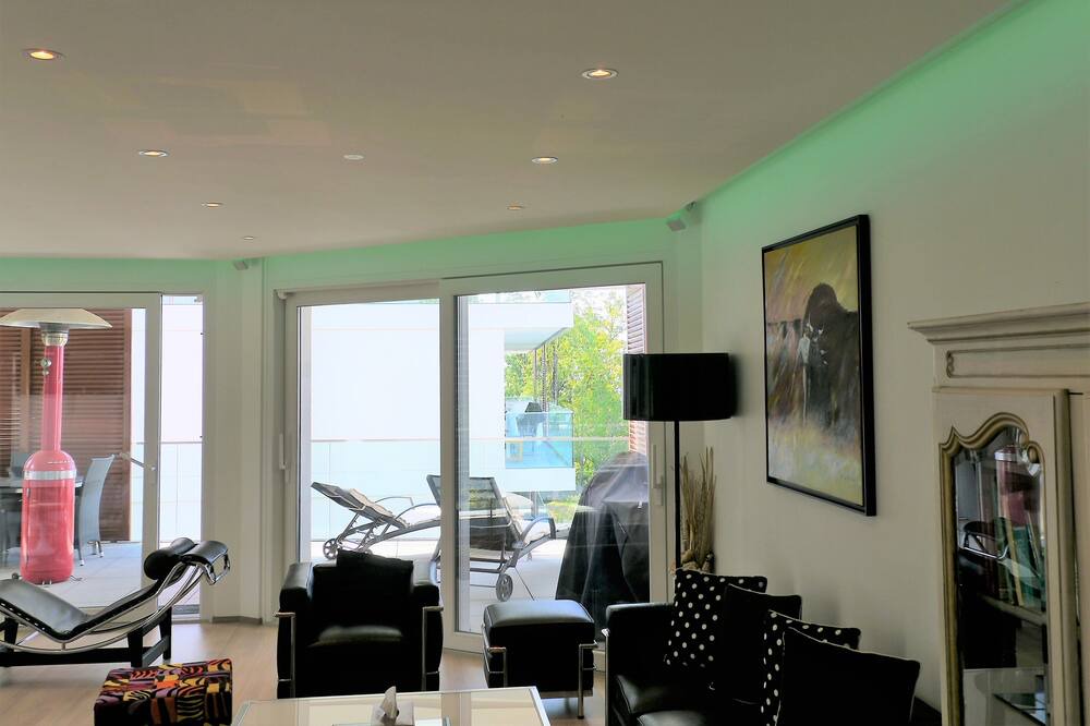 Photo of Livingroom in Le Mont-sur-Lausanne