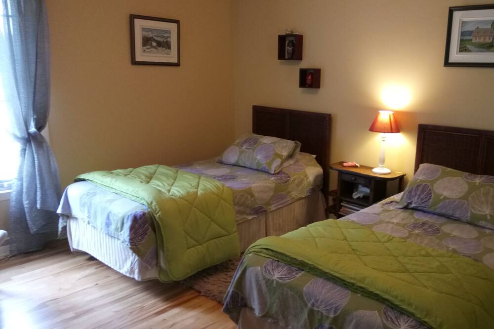 Photo of Bedroom in Pointe-de-Sainte-Foy
