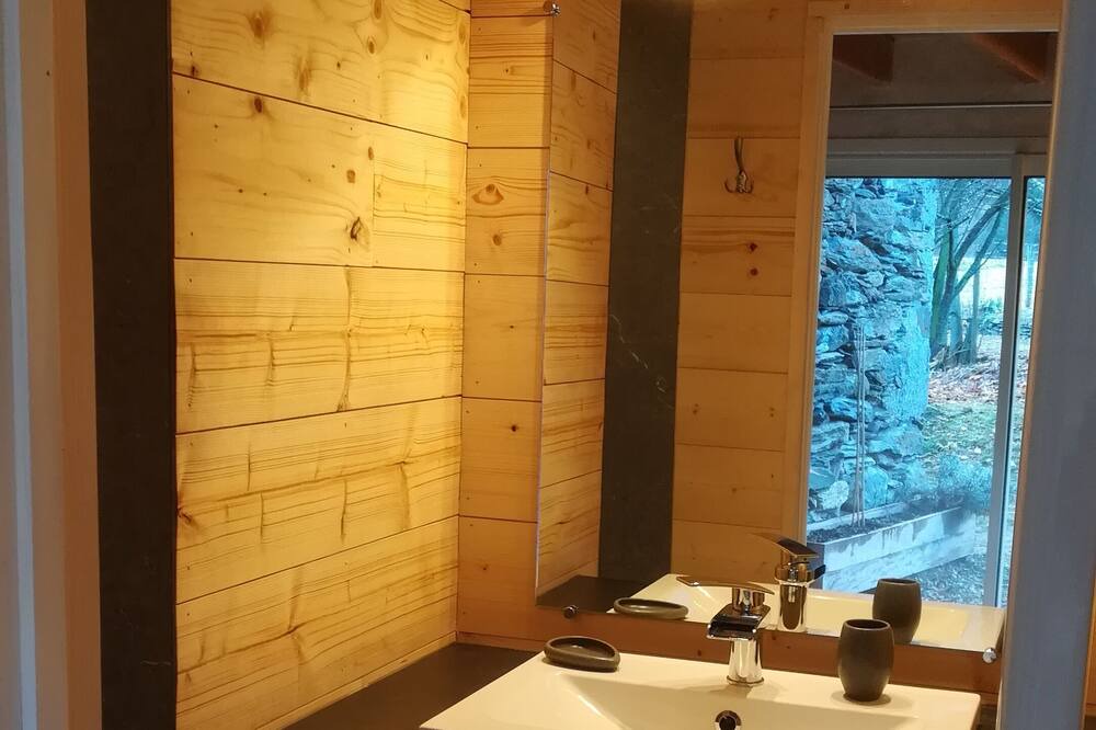 Photo of Bathroom in Saint-Pastous