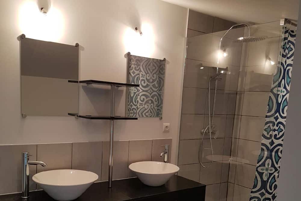 Photo of Bathroom in Saint-Martin-des-Tilleuls
