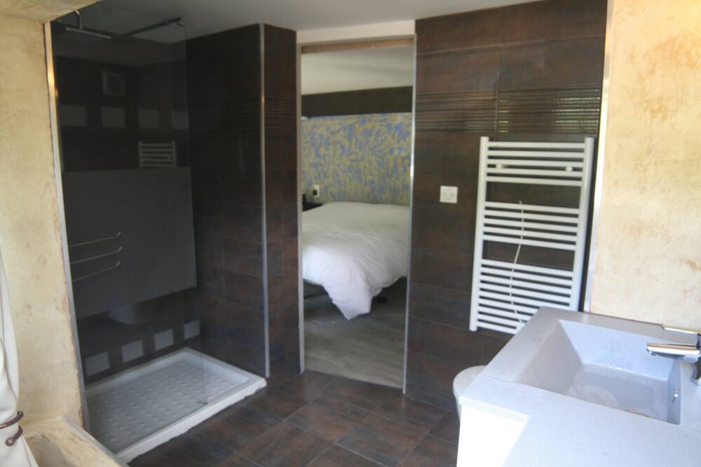 Photo of Bathroom in Muret-le-Chateau