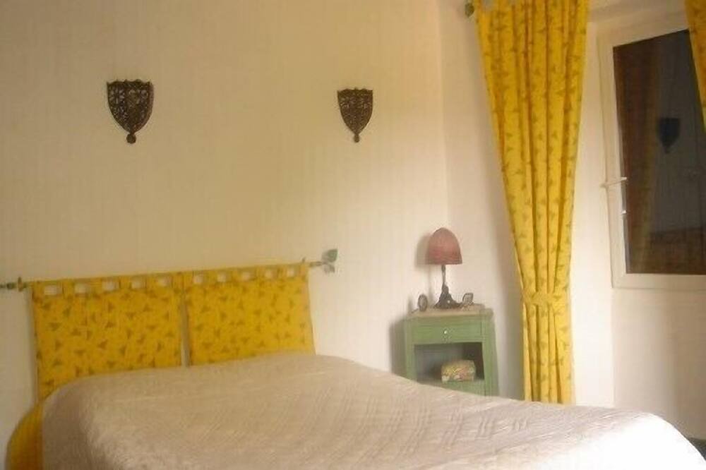 Photo of Bedroom in Saint-Julien-du-Puy