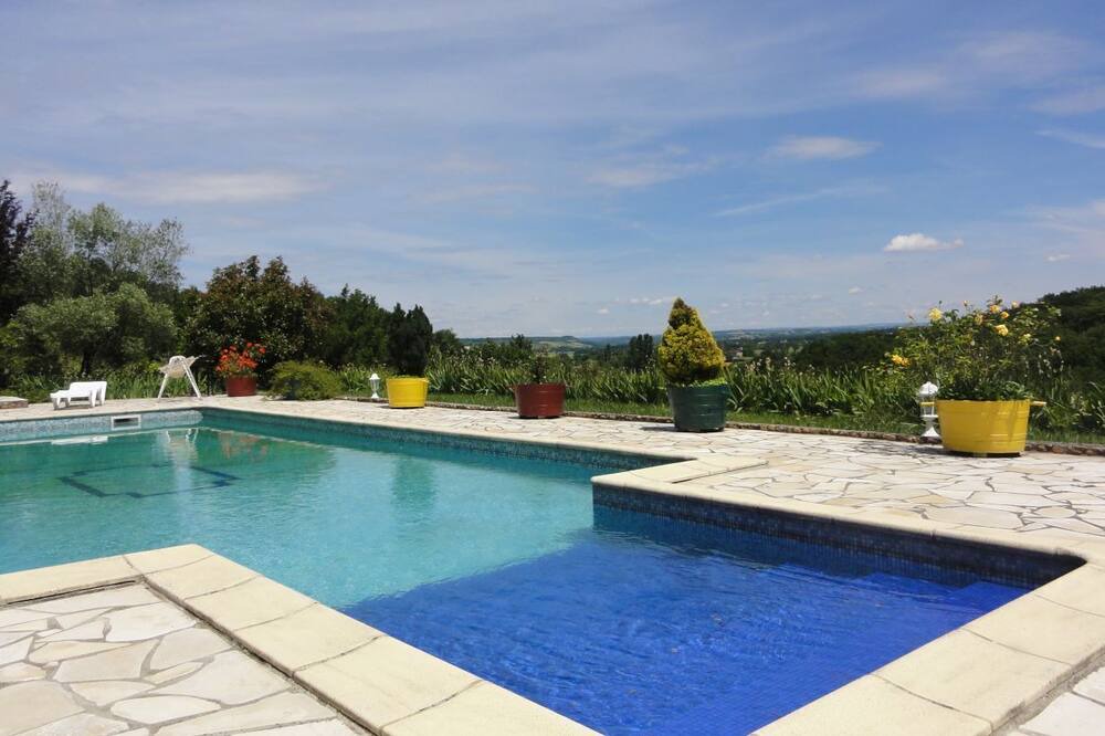 Photo of Outdoor in Saint-Julien-du-Puy