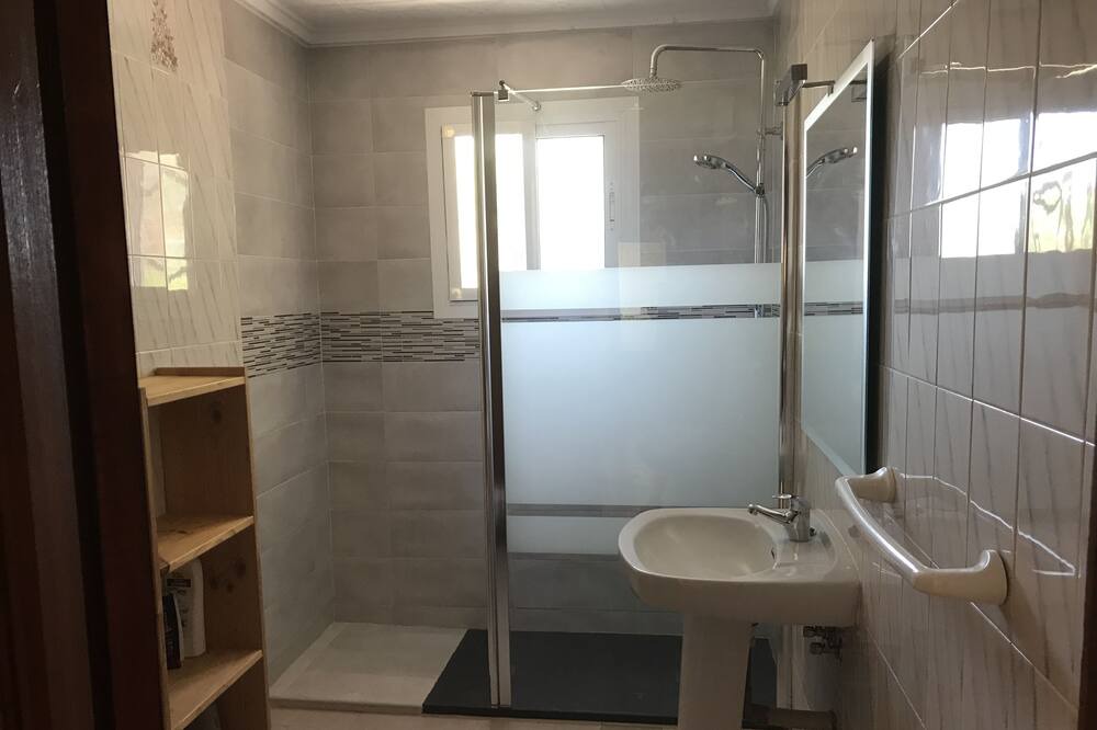 Photo of Bathroom in Los Arenales del Sol