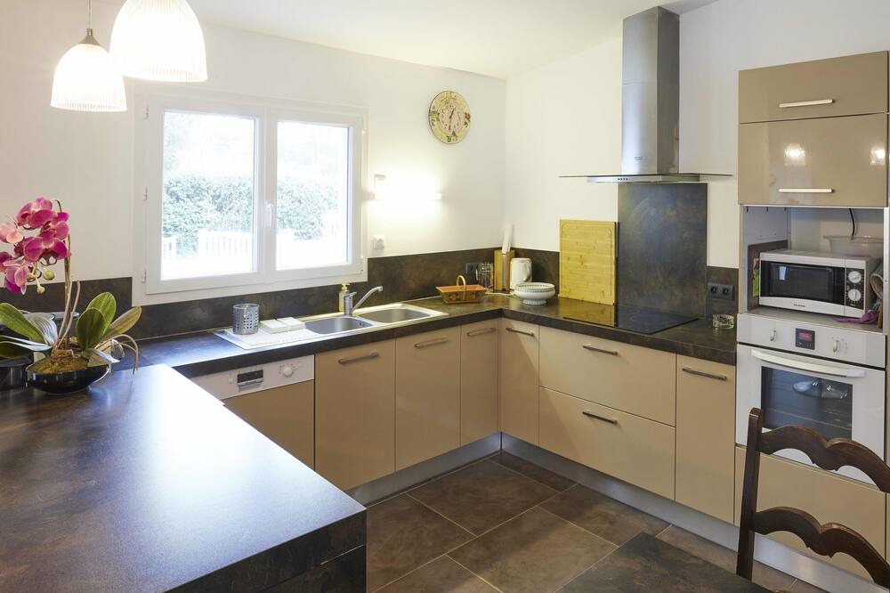 Photo of Kitchen in Saint-Jean-de-Monts