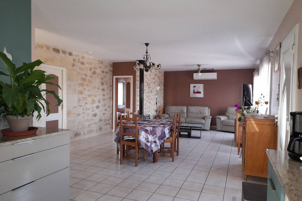 Photo of Livingroom in Cancon