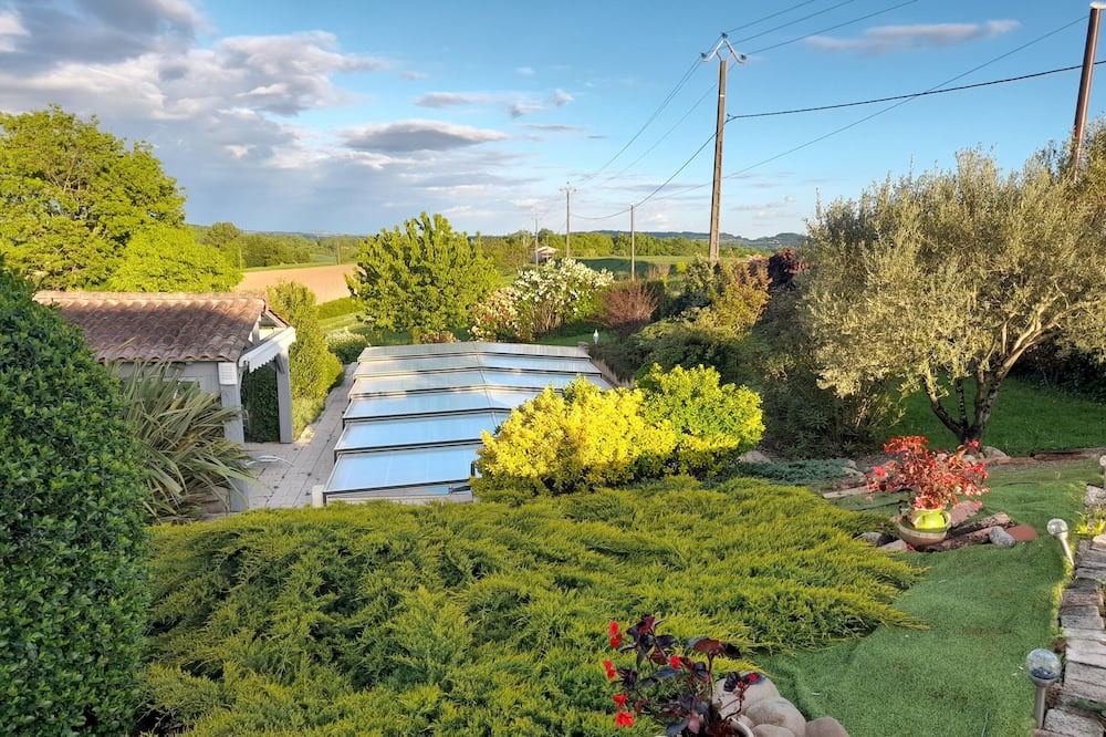 Photo of Outdoor in Cancon