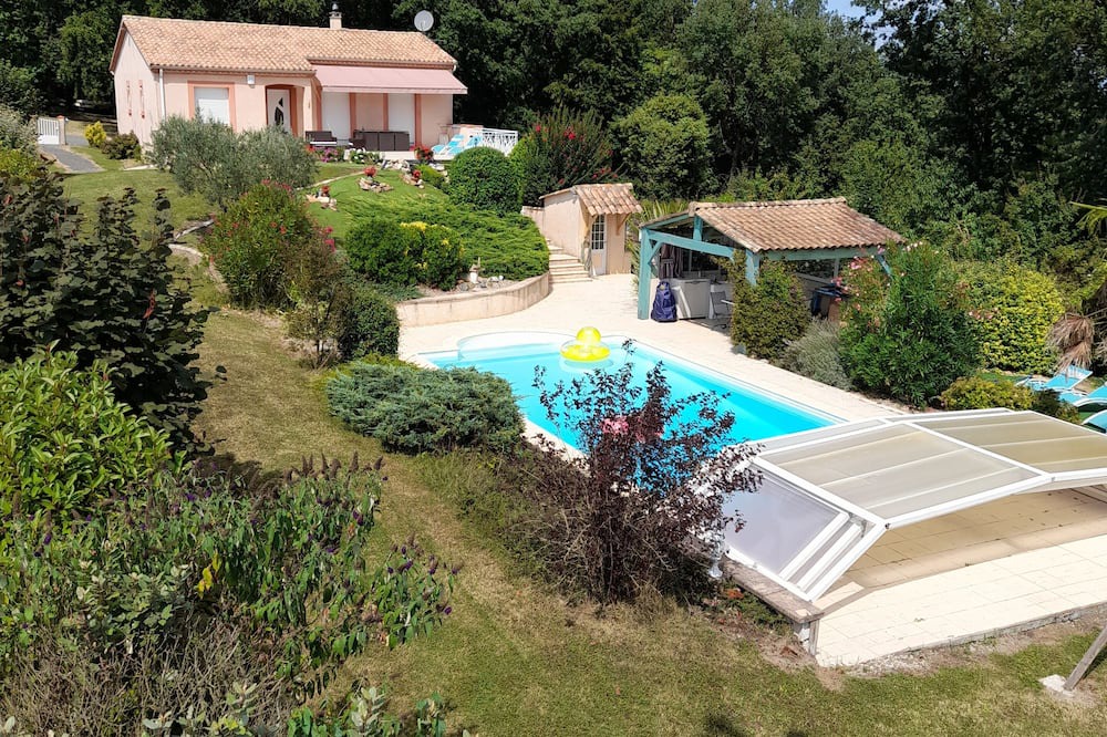 Photo of Outdoor in Cancon