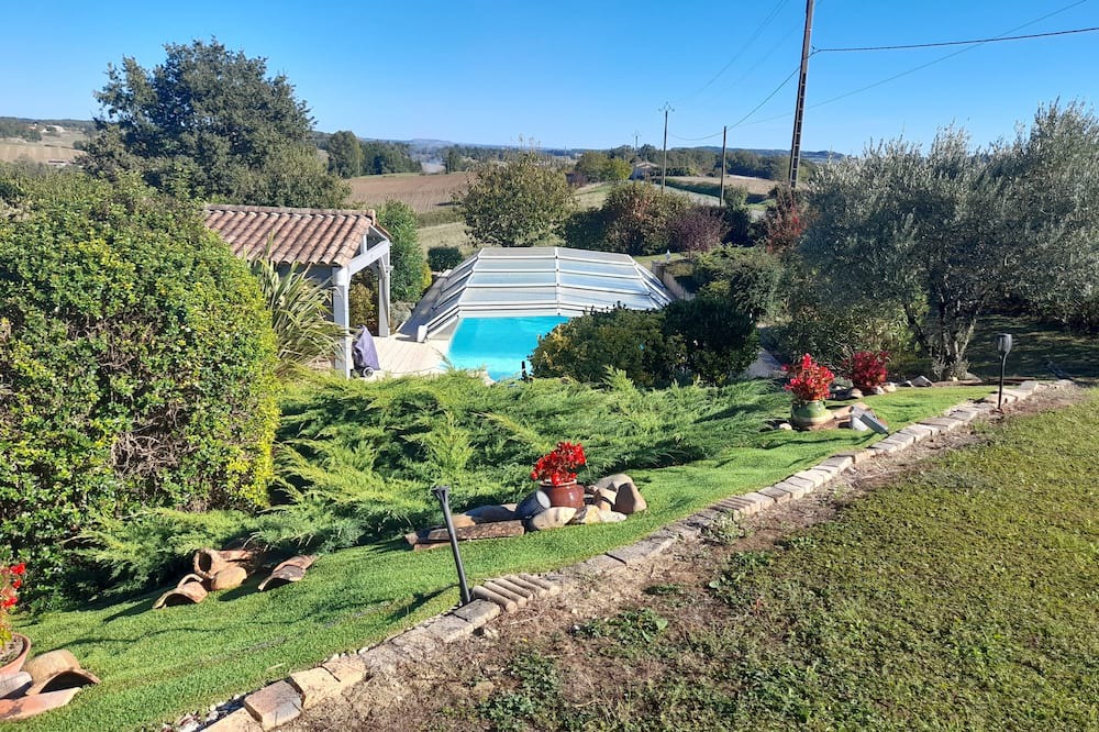 Photo of Outdoor in Cancon