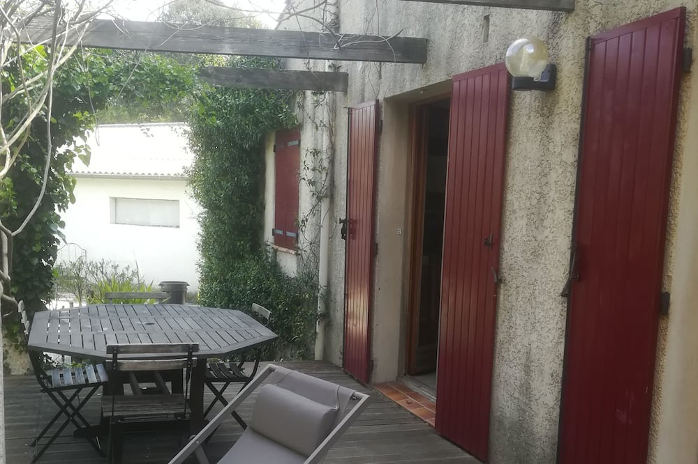 Photo of Patio Balcony in Saint-Benezet