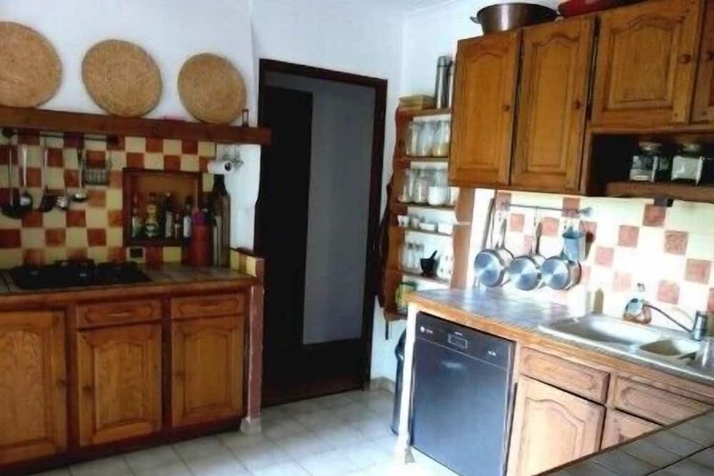 Photo of Kitchen in Saint-Benezet