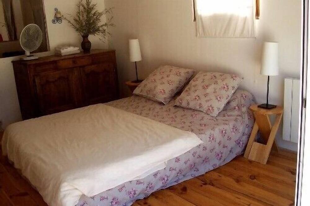 Photo of Bedroom in Saint-Benezet