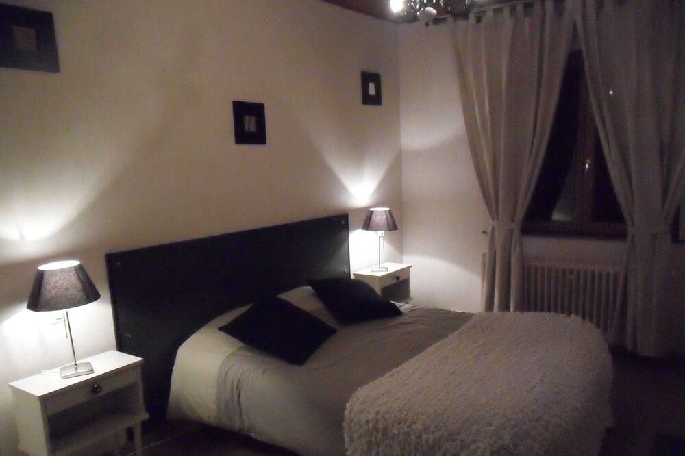 Photo of Bedroom in Russ