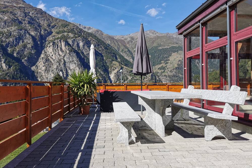 Photo of Patio Balcony in St. Niklaus