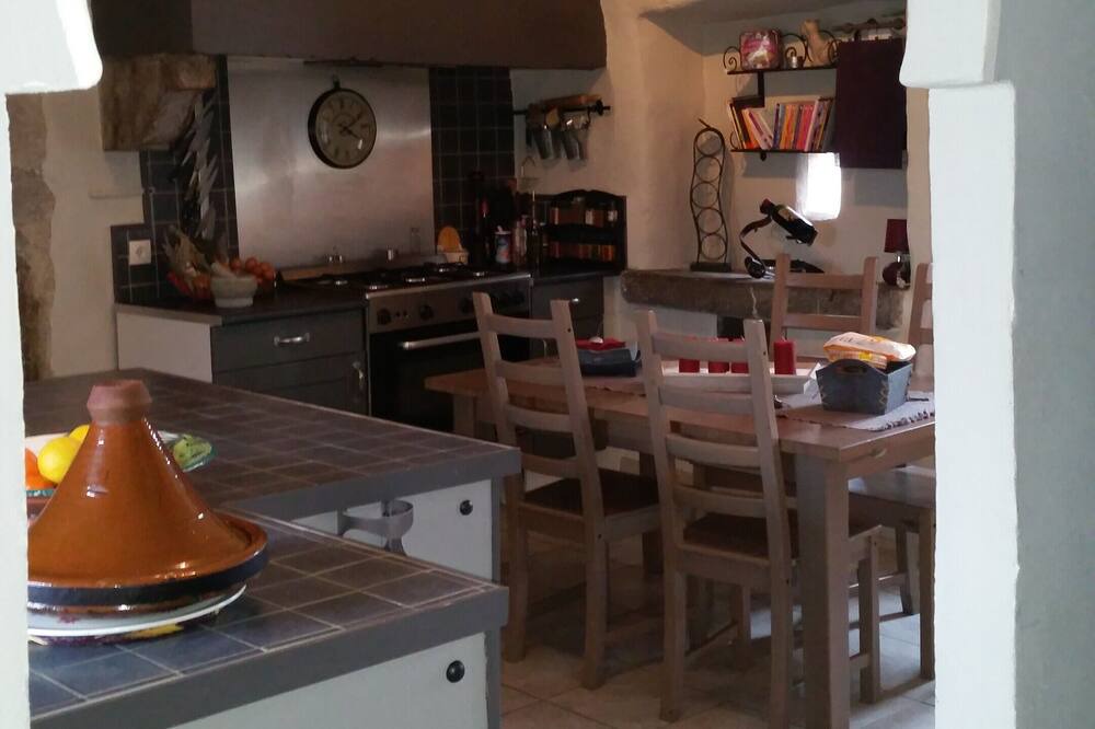 Photo of Kitchen in Rochessauve