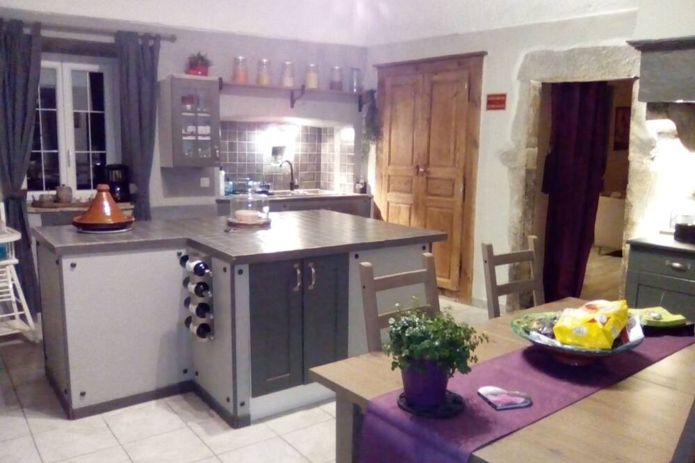 Photo of Kitchen in Rochessauve