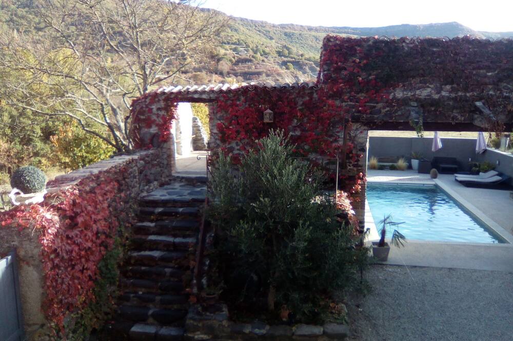 Photo of Outdoor in Rochessauve