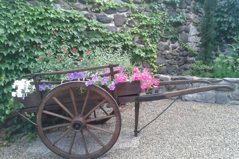 Photo of Outdoor in Rochessauve