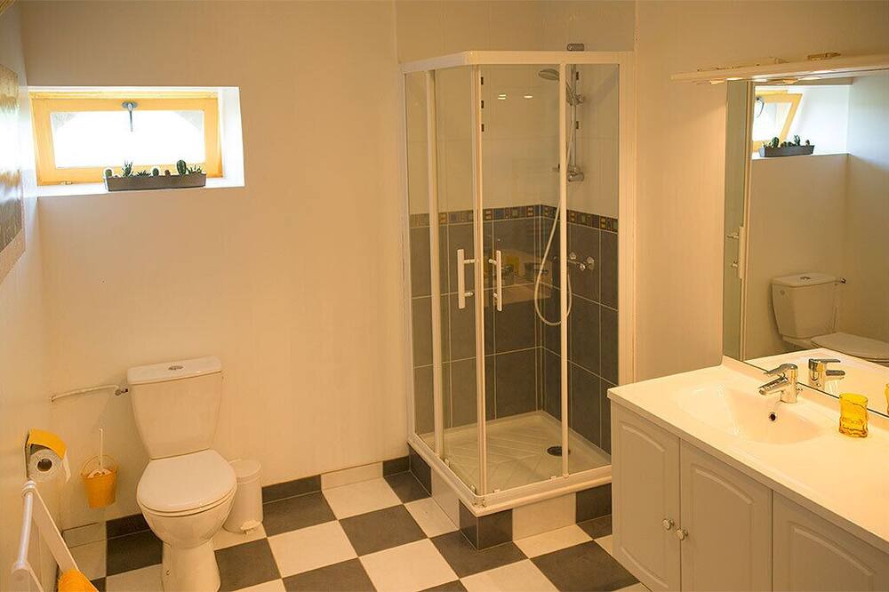 Photo of Bathroom in Pontigne