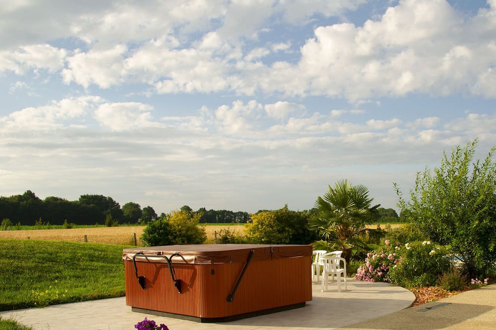 Photo of Outdoor in Pontigne