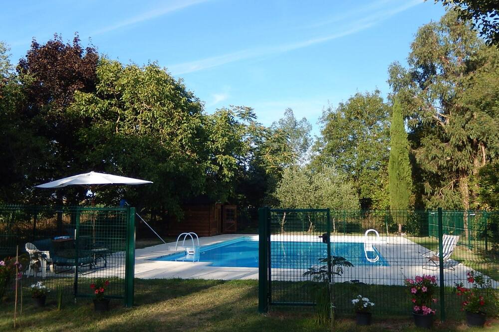 Photo of Outdoor in Bessay