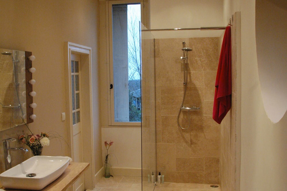 Photo of Bathroom in Mouzieys-Teulet