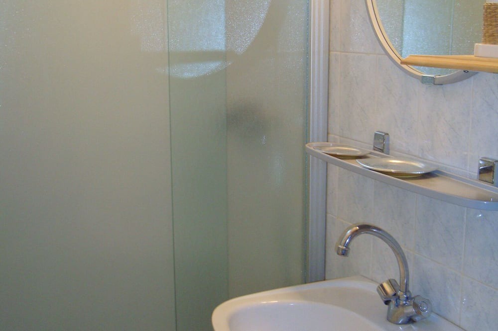 Photo of Bathroom in Lieuran-Cabrieres