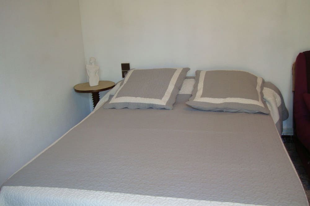 Photo of Bedroom in Lieuran-Cabrieres