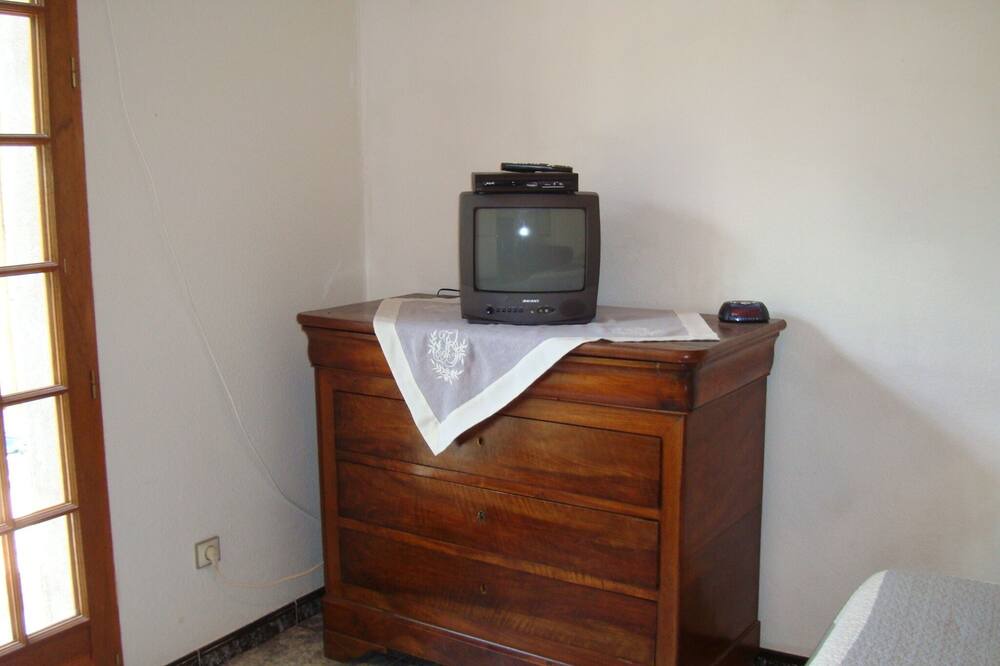 Photo of Bedroom in Lieuran-Cabrieres