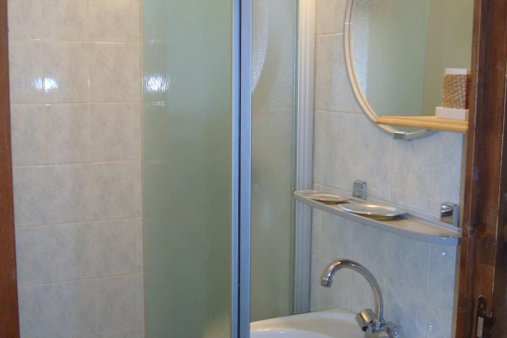 Photo of Bathroom in Lieuran-Cabrieres