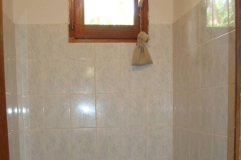 Photo of Bathroom in Lieuran-Cabrieres