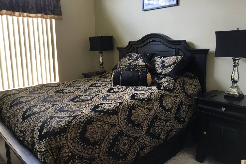 Photo of Bedroom in Meadow Woods