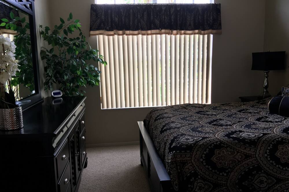 Photo of Bedroom in Meadow Woods